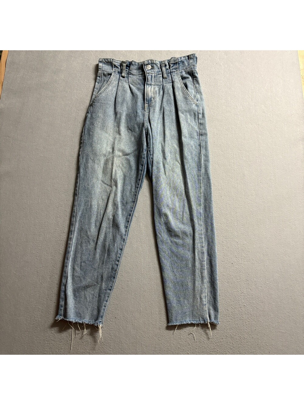 Wild Fable High Rise Mom Jeans Womens Size 6 Blue Denim Pleated Raw Hem Stretch